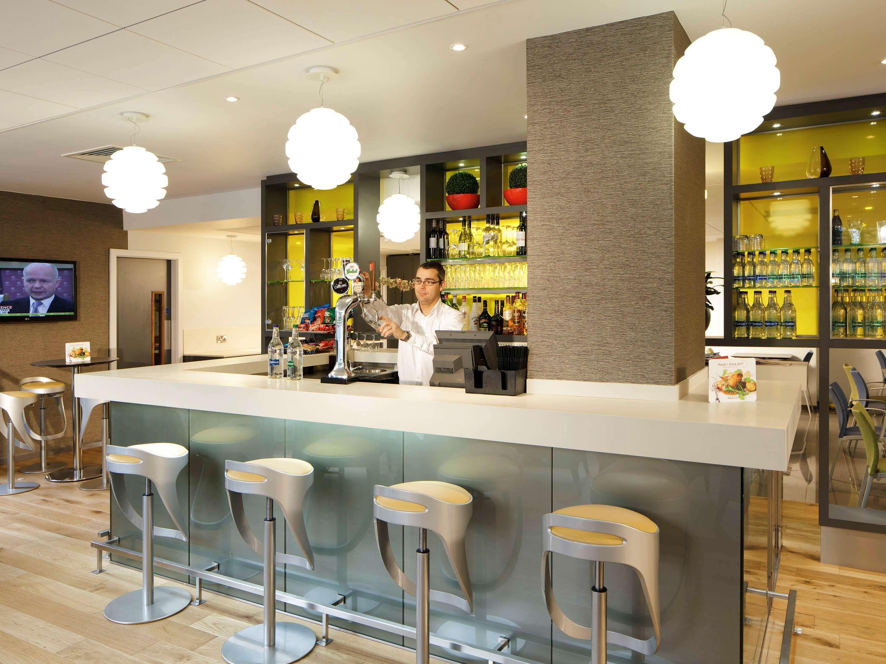 Ibis Centre Princess Street 3*